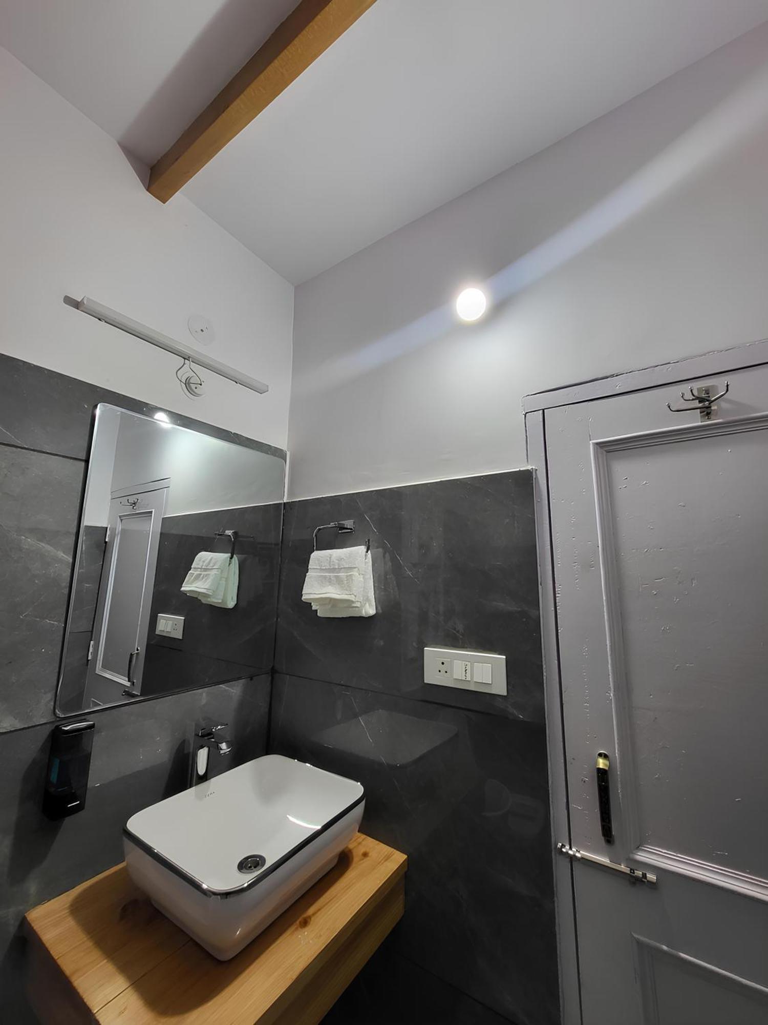 Rainbow Resorts Solan Δωμάτιο φωτογραφία